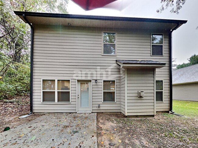 Building Photo - 234 McBee Pl