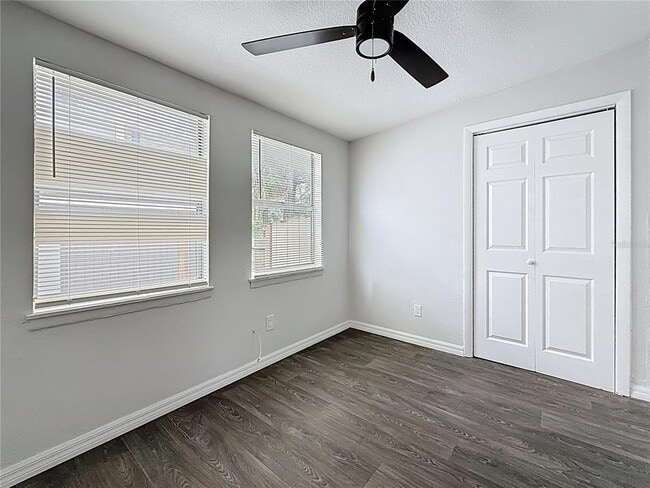 Building Photo - 618 17th Ave S