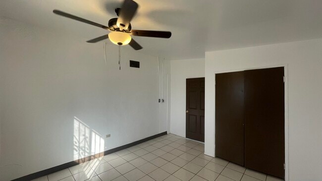 Building Photo - 605 Meadow Rd