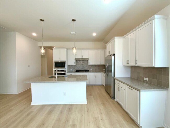 Building Photo - 247 Du Bois Ln