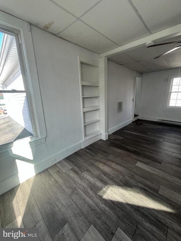 Building Photo - 762 Broad St