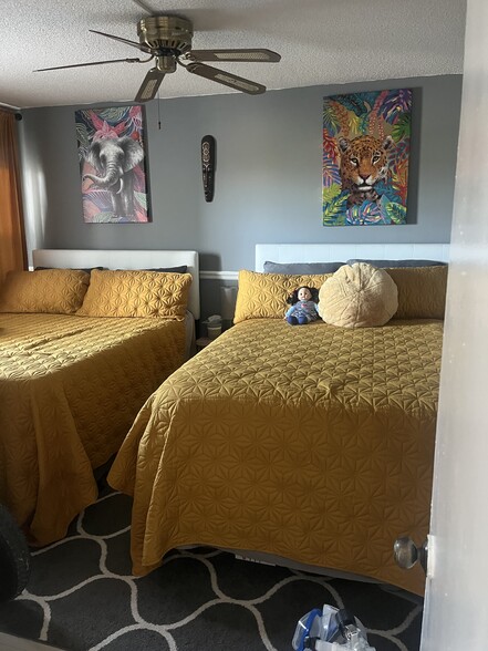 Building Photo - 3465 Via Poinciana