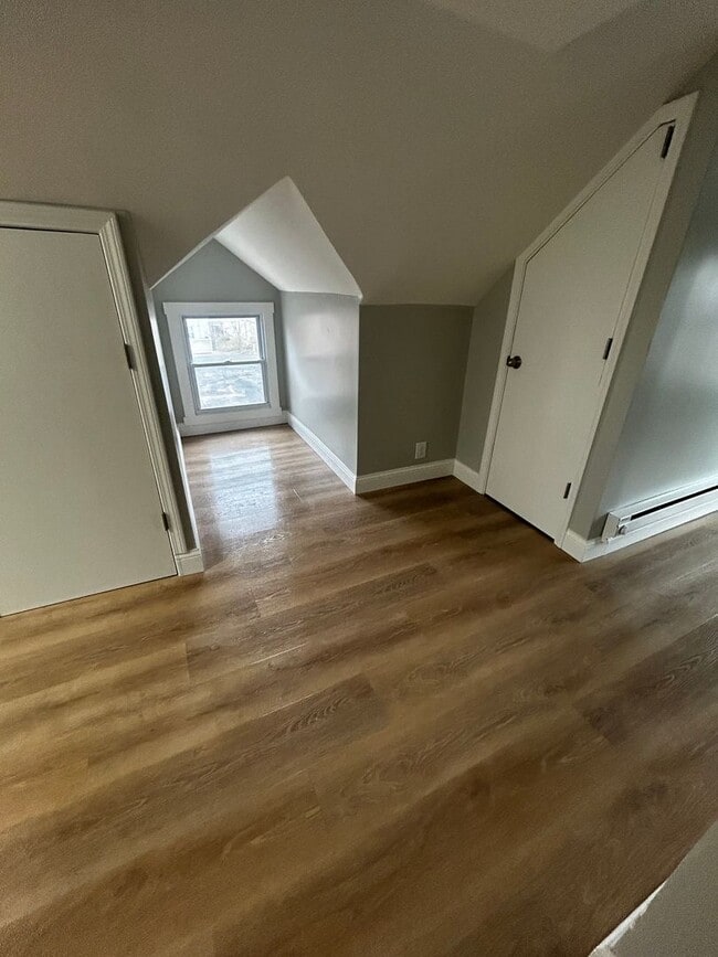 Building Photo - BEAUTIFUL RENOVATED NEW 4 BEDROOM 2 BATH HOUSE QUIET NEIGHBORHOOD