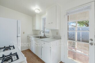 Building Photo - 4246 E Pima St