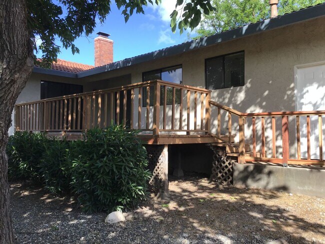 Building Photo - Beautiful Rocklin home
