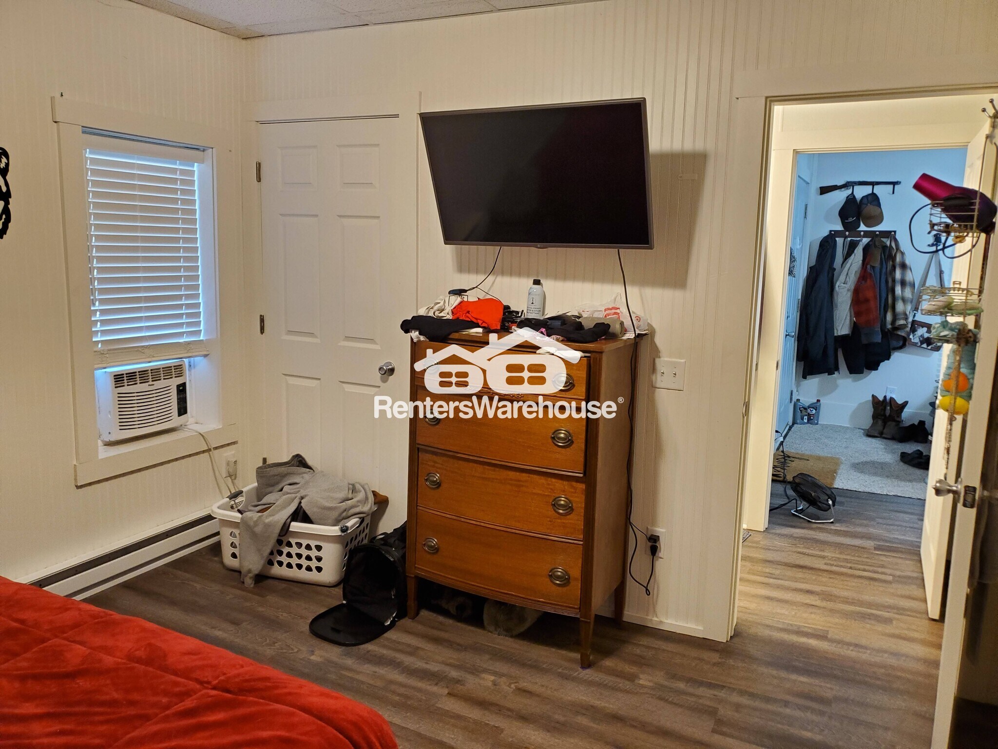 Building Photo - 109 4th Ave SE