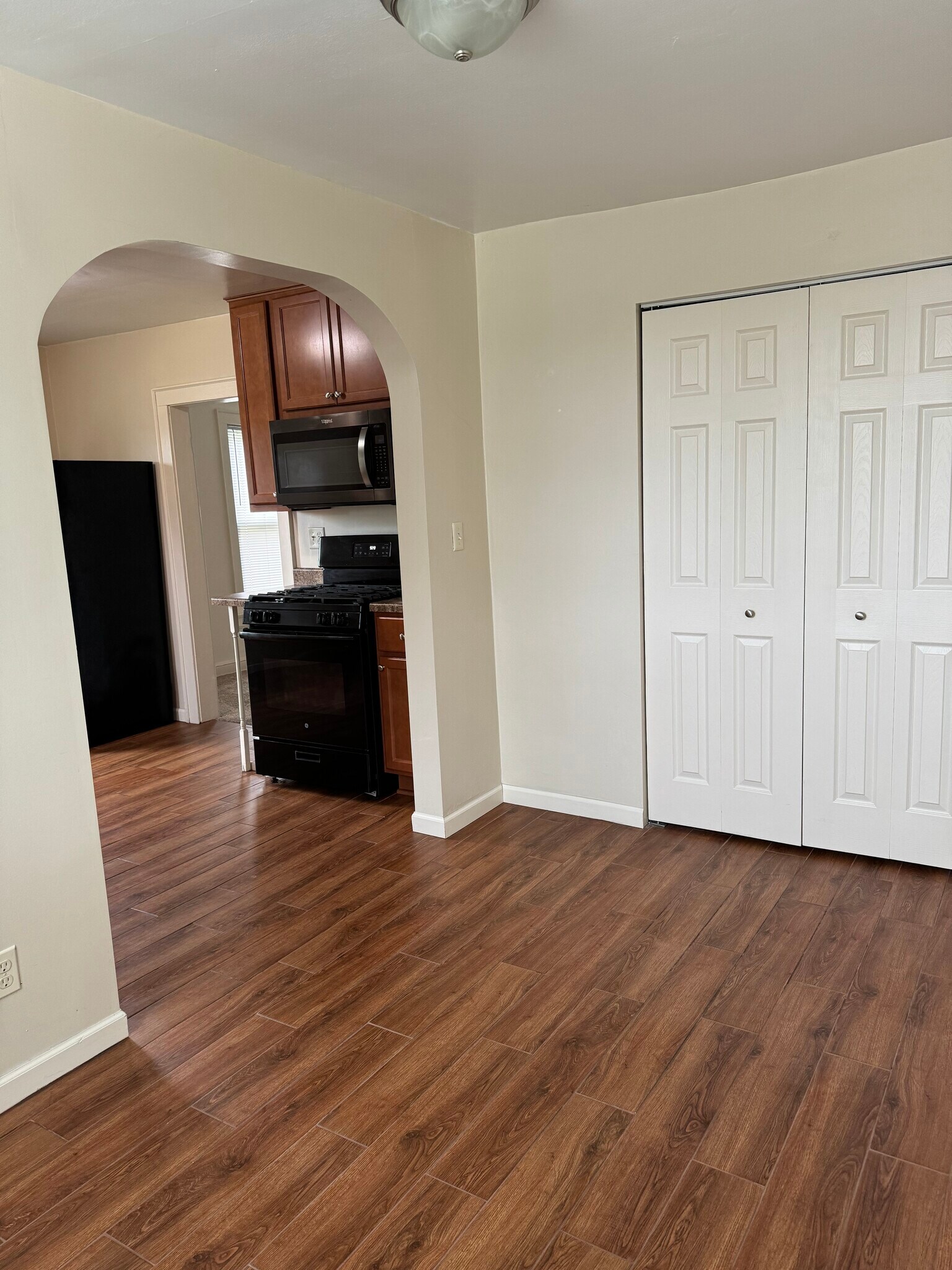 Dining room - 5921 5th Ave