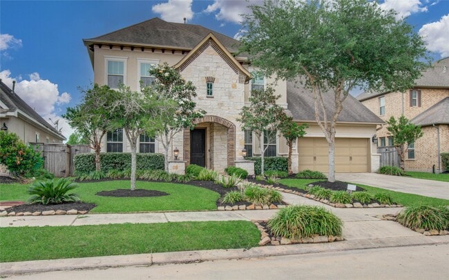 Building Photo - 2403 Orchard Way