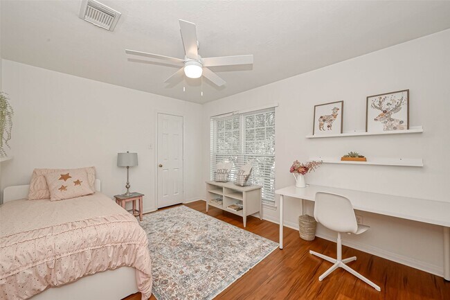 Building Photo - 16535 Oat Mill Dr