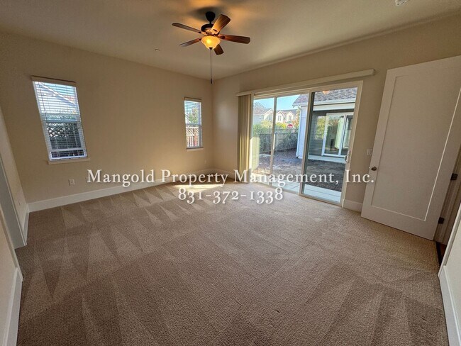 Building Photo - Stunning 3 Bed 2 Bath Home in East Garriso...