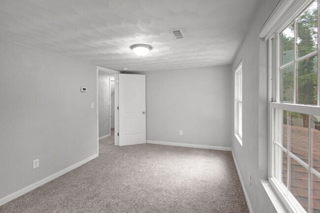 Building Photo - 3 Bed 3.5 Bath Home for Rent in Norfolk!