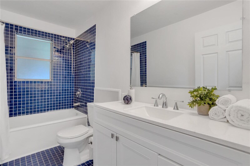 Building Photo - 3944 37th St Ct W