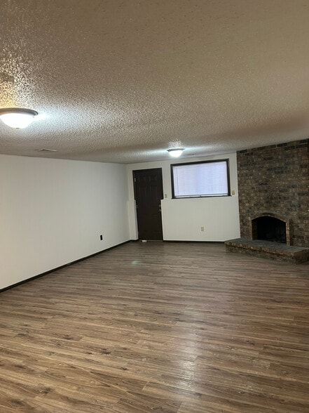 Building Photo - 8415 E Gilbert St