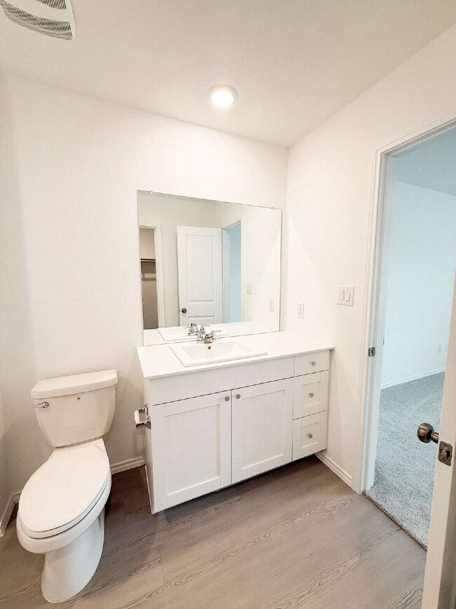 Building Photo - One Story 4 Bedroom/2Bath - For Rent - San Marcos, TX - Minutes From Shopping, Entertainment, and...