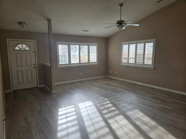 Building Photo - 3400 Nathan Dr