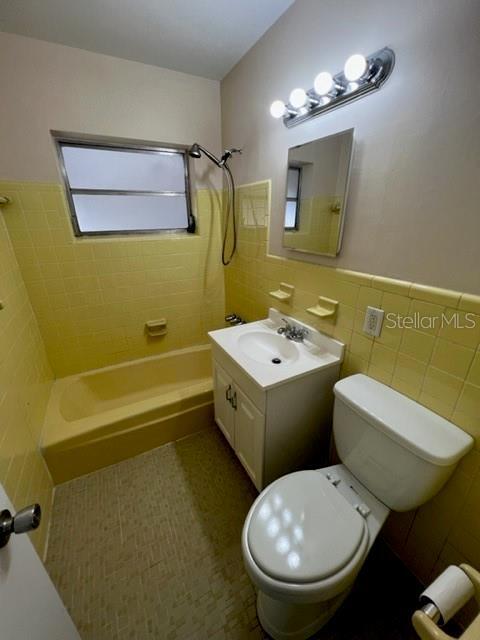 Building Photo - 673 Merrimac St