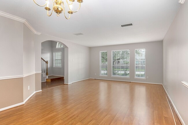 Building Photo - 3603 Beacon Hill Dr