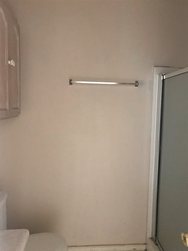 Building Photo - 201 Martingale