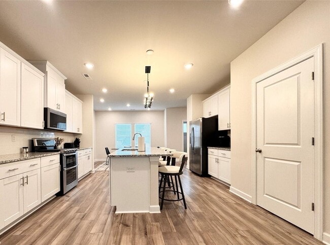 Building Photo - Enchanting 3-Story Single Home  | 4 BR/3.5BA | 2-Car Garage |In City Park Community!