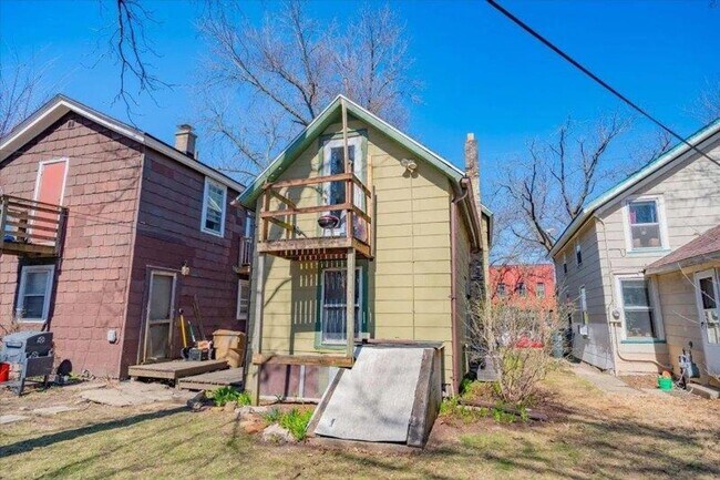 Building Photo - 1145 Williamson St