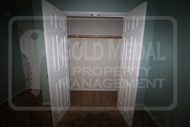 Building Photo - 2908 Tucson Dr