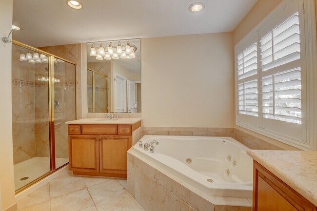 Building Photo - 8957 Sandy Crest Ln
