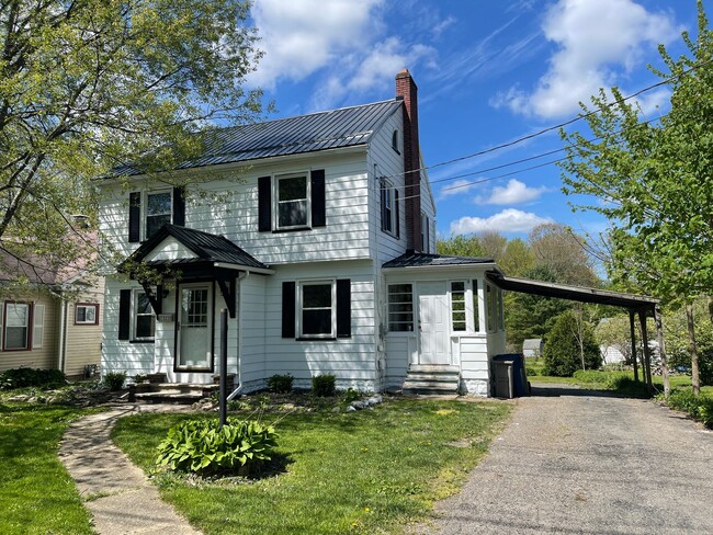 Building Photo - 1022 S Morgan St