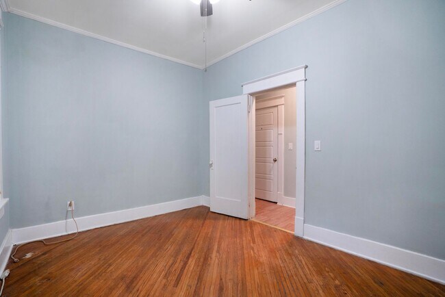 Building Photo - Charming Historic 2BR Apartment with Garag...