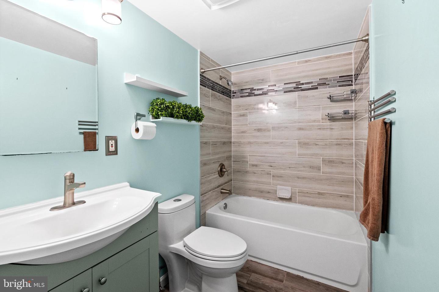 Building Photo - 8469 Rippled Creek Ct