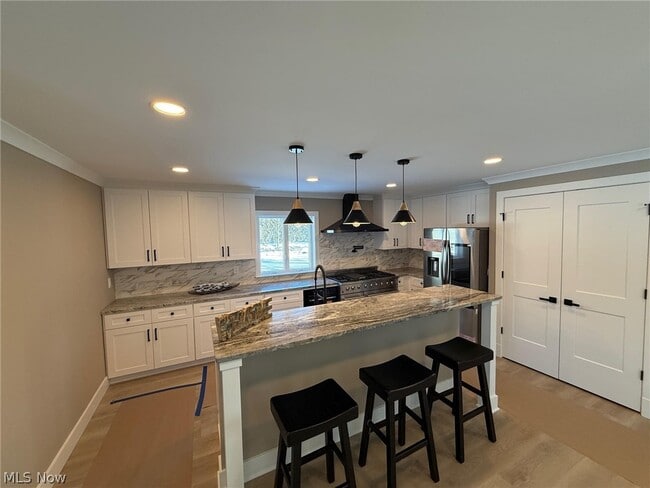 Building Photo - 3940 Ellendale Rd