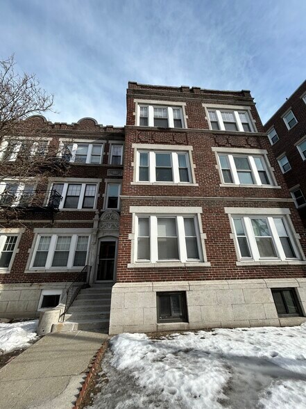 Building Photo - 32 Reedsdale St