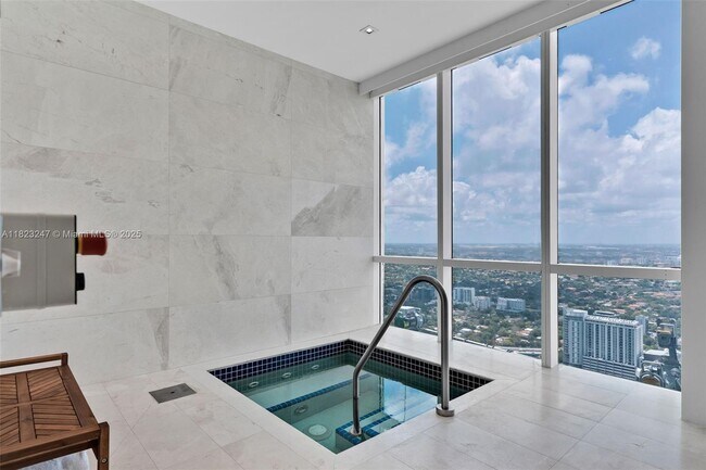 Building Photo - 1643 Brickell Ave