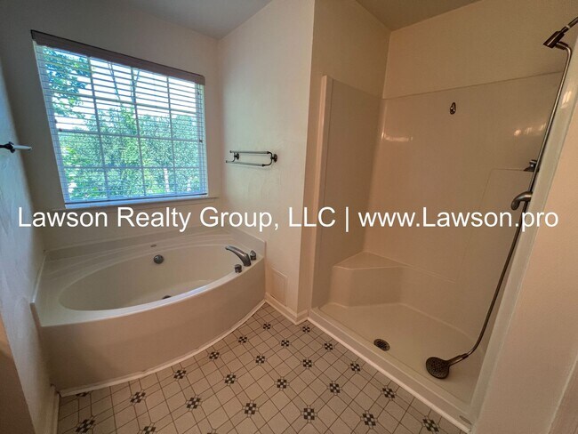 Building Photo - Beautiful Four Bedroom Home in "The Groves...