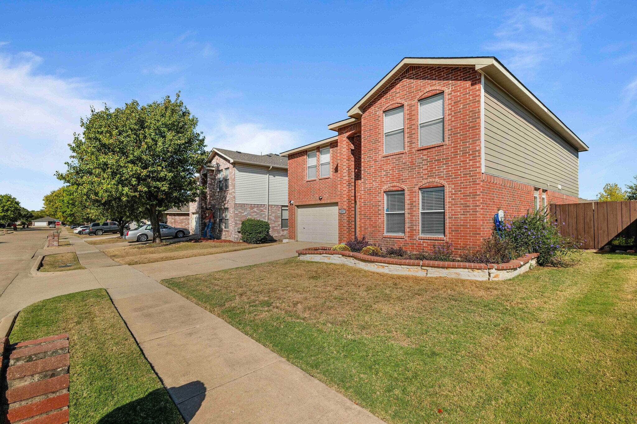 Building Photo - 2317 Birch Dr