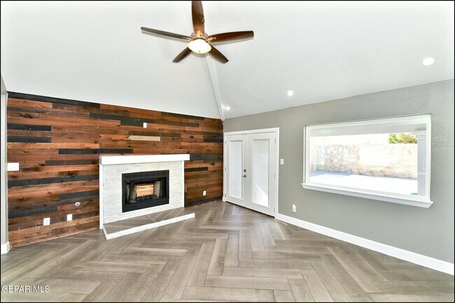 Building Photo - 2013 Sun Country Dr