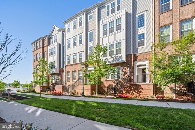 Building Photo - 13026 Martz St