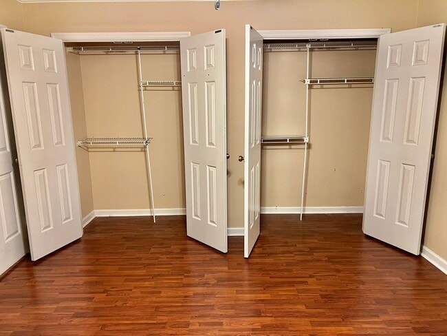 Building Photo - 2 Bed/ 1.5 Bath - Townhome in Cool Springs