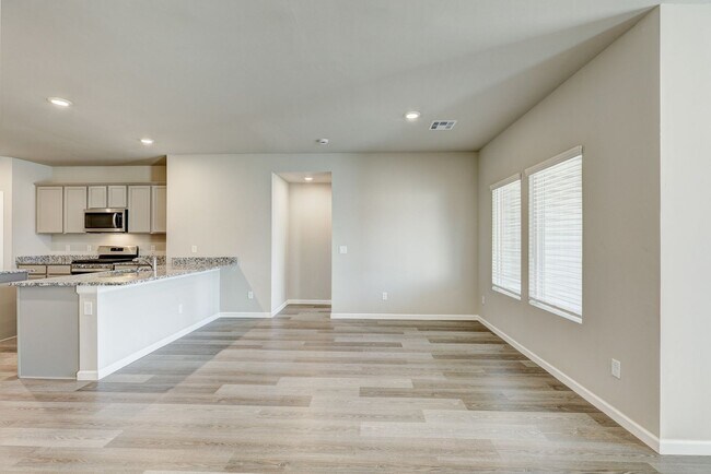 Building Photo - 10508 SW 41st Pl