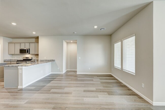 Building Photo - 4109 Sara Pk Dr