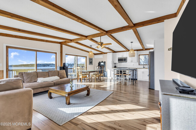 Building Photo - 78 Tall Timber Dr