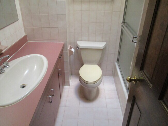 Building Photo - 362 Wilson Ave