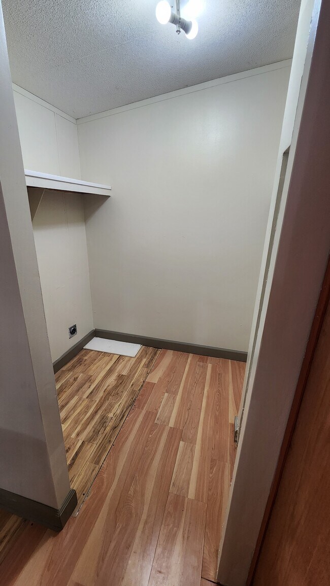 Building Photo - 2840 U.S. Hwy 190