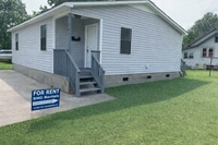 Building Photo - 909 Chesson St