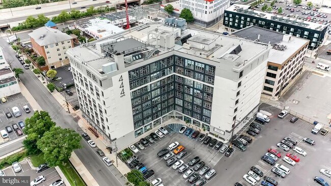 Building Photo - 444 N 4th St