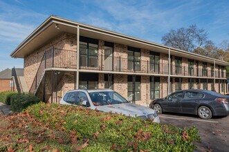 Building Photo - The Fairways Apartments