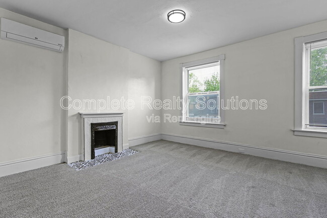 Building Photo - 3011 Miami St