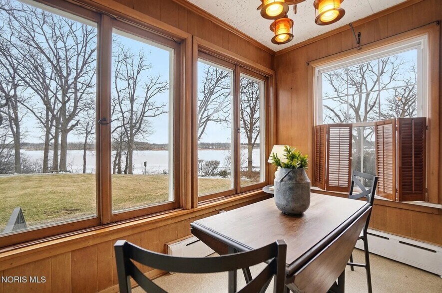 Building Photo - 3605 River Rd