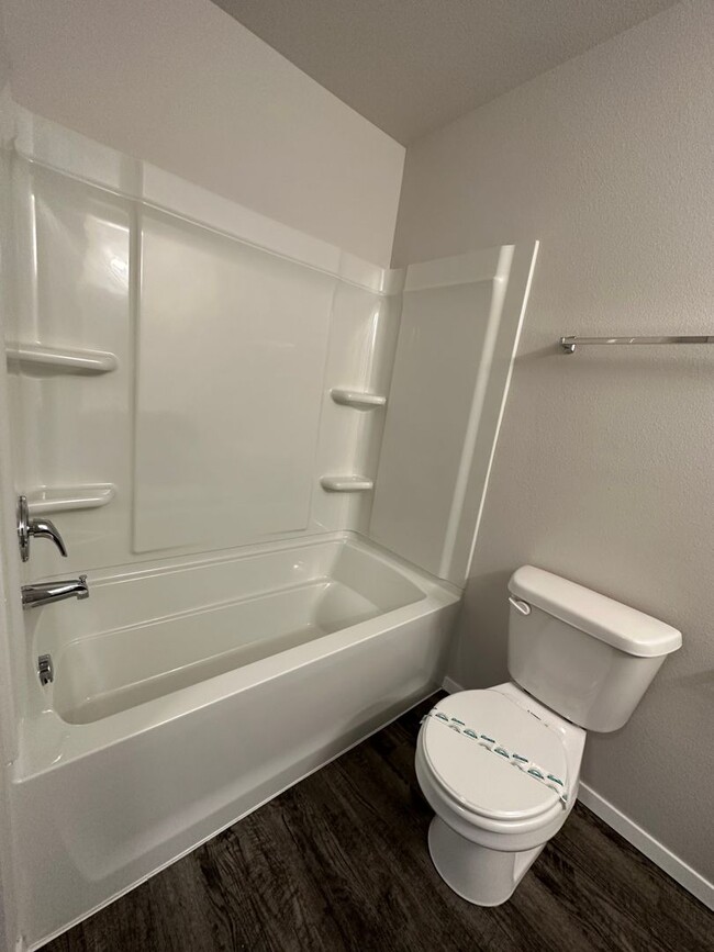 Building Photo - *Pre-leasing* Three Bedroom | Two Bath Hom...