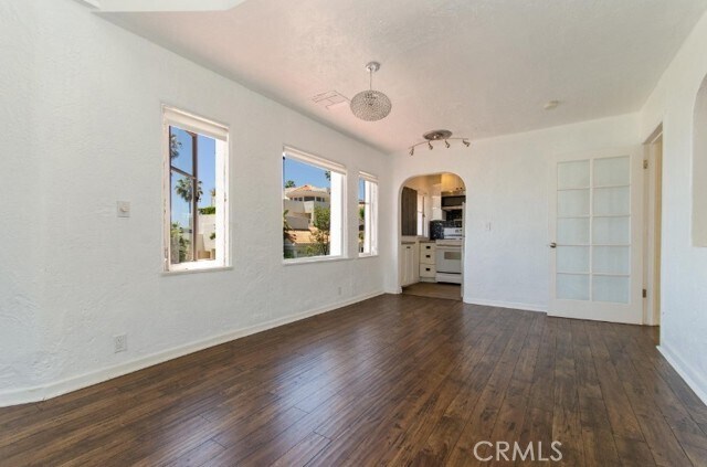 Building Photo - 212 N Coast Hwy