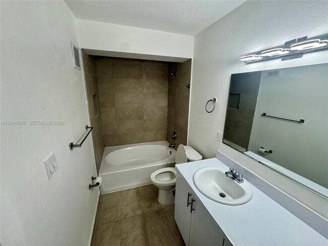 Building Photo - 10441 SW 156th Ct